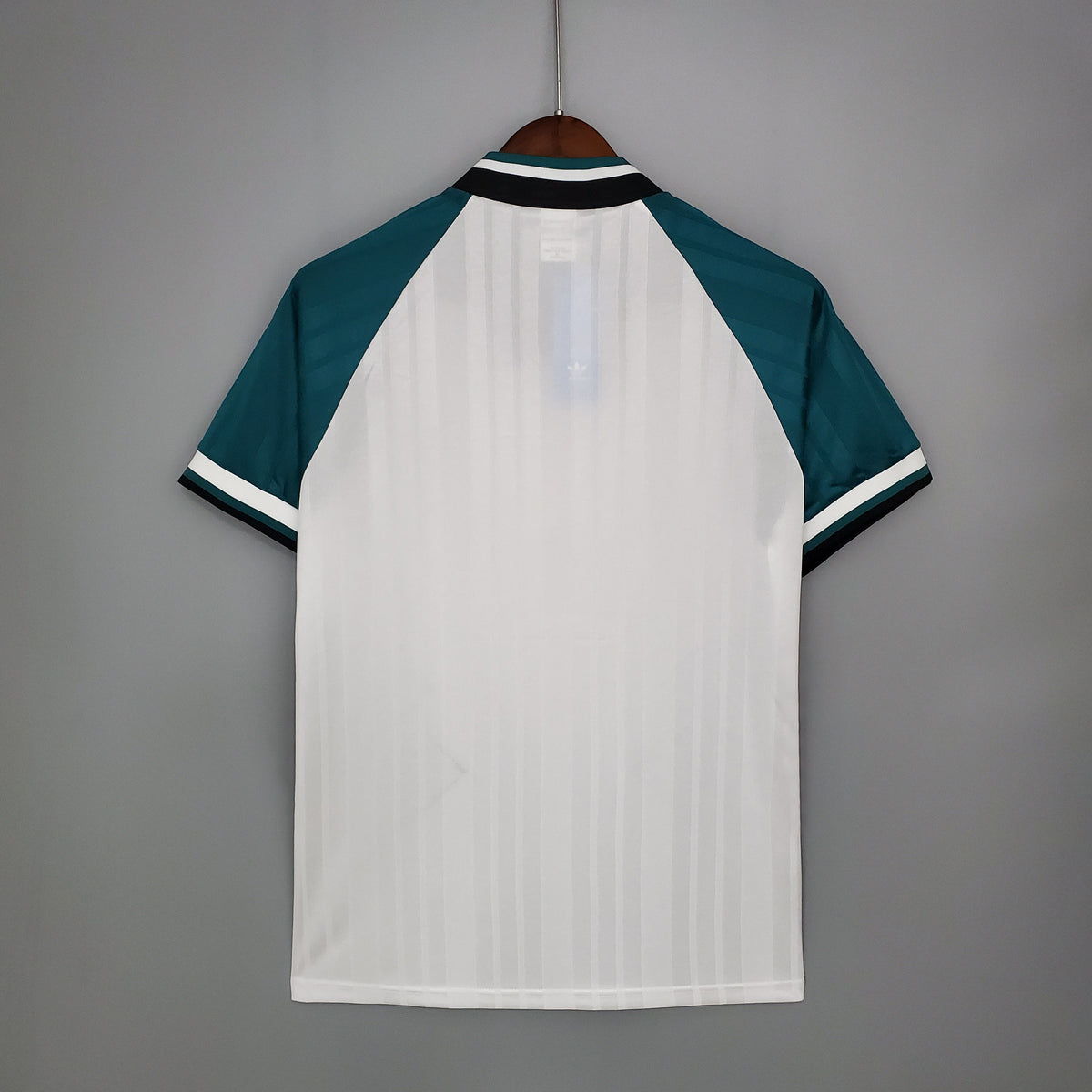 Liverpool 1993 - 95 Away Jersey