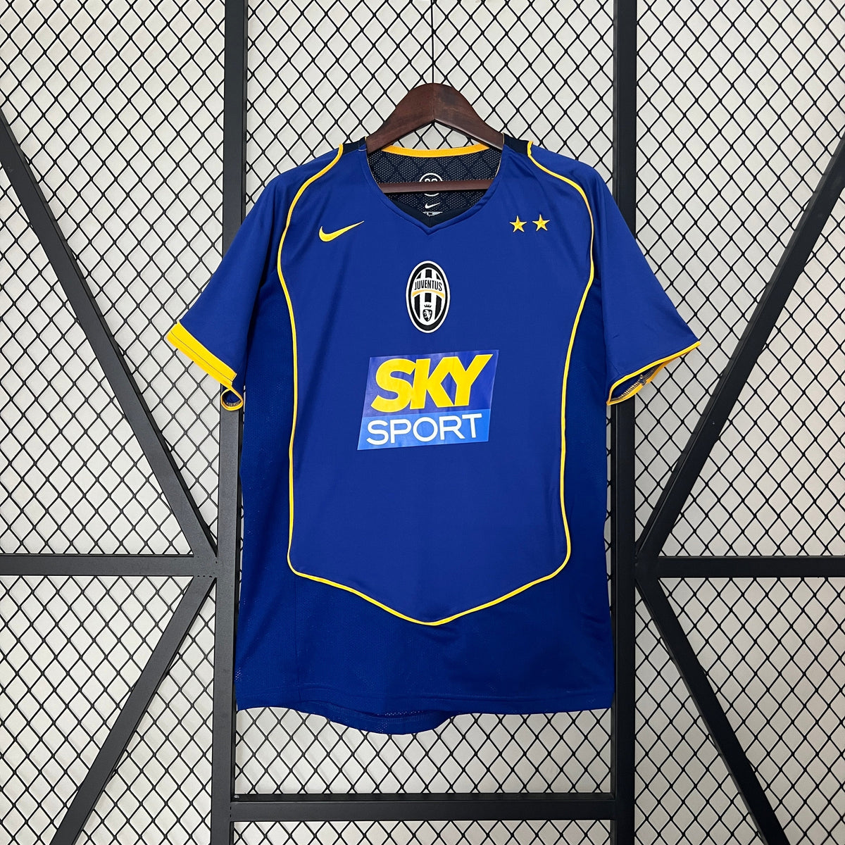 Juventus 2004-05 Away Retro Jersey – Royal Blue Gold SKY Sport Nike Two Stars Del Piero Ibrahimovic Nedved Fan Version Football Shirt
