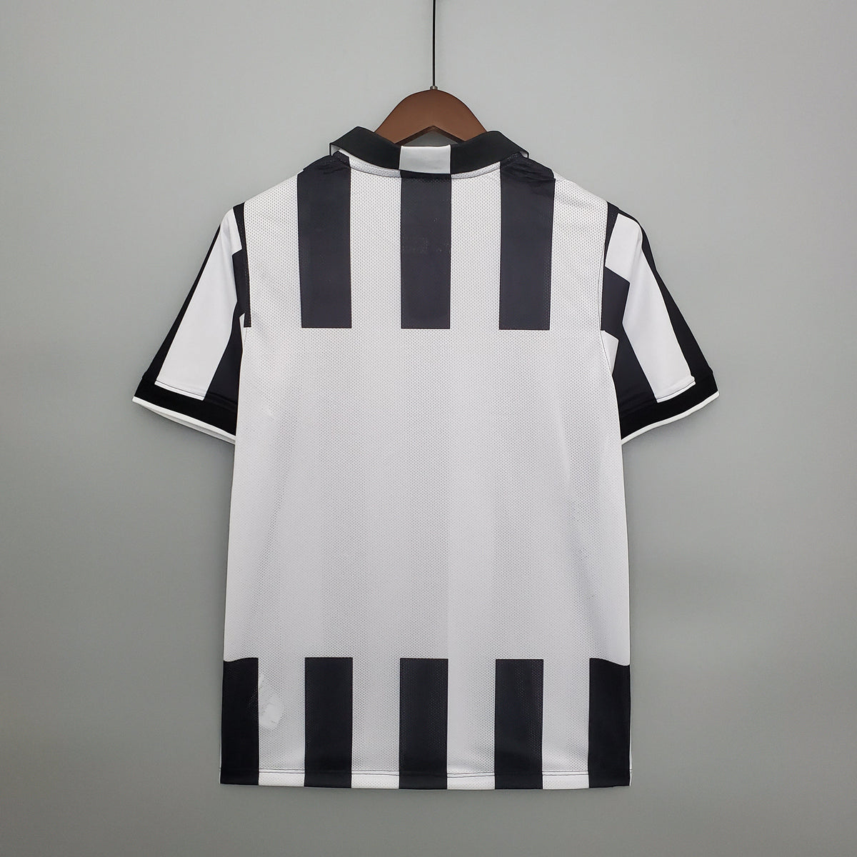 Juventus 2014-15 Home Jersey – Black & White Stripe Nike Jeep Retro Serie A Football Shirt | Pirlo Pogba Tevez Vidal